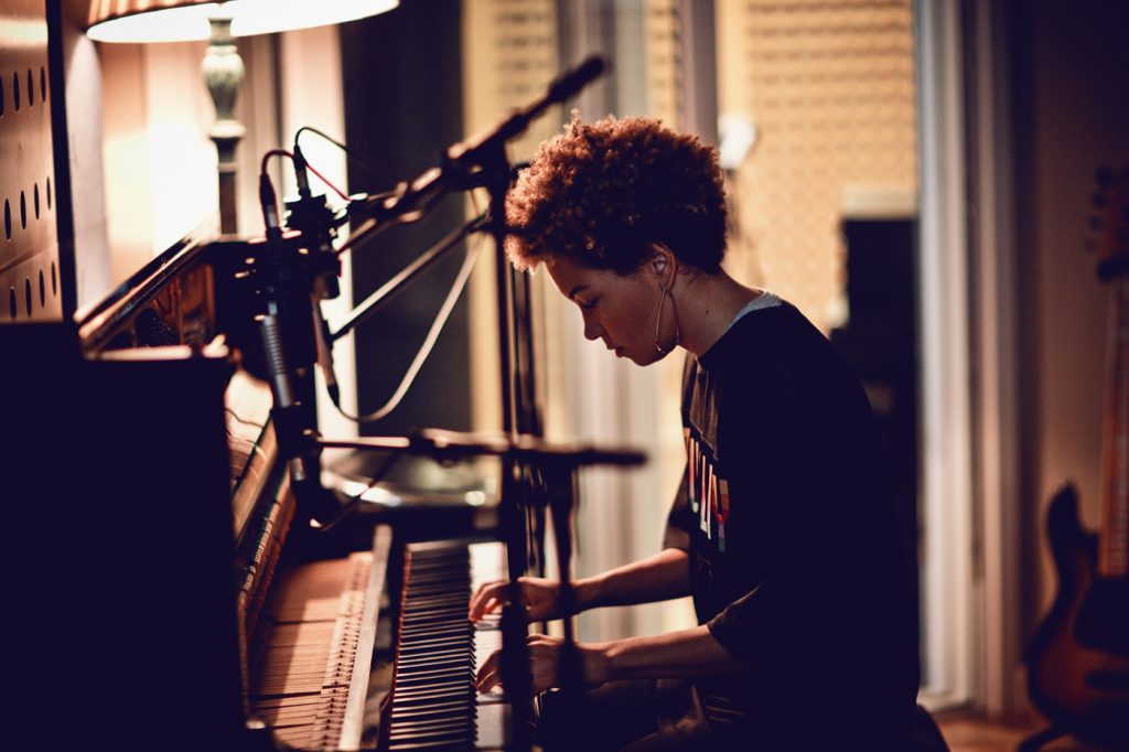 Ifi Ude w studio