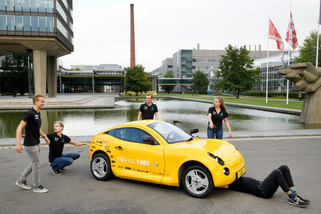 samochód z recyklingu