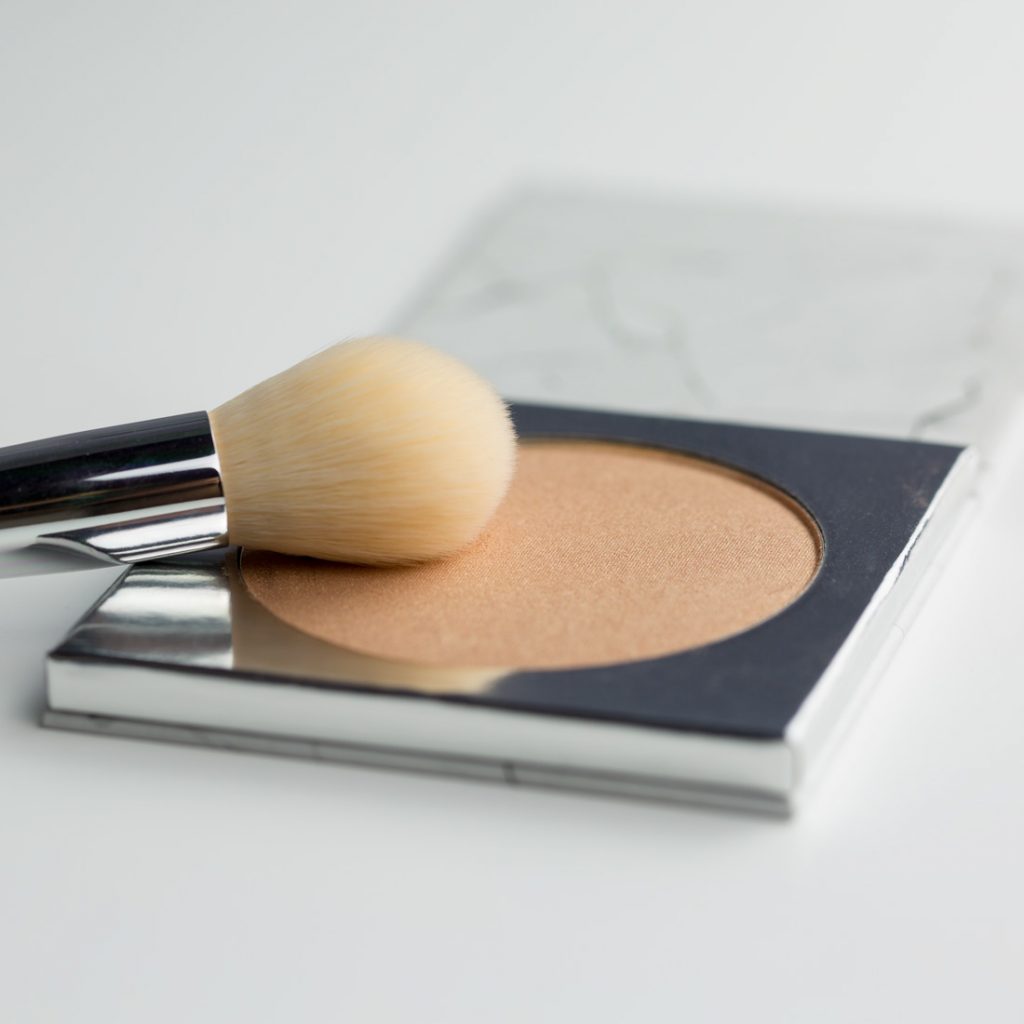 IUNO Cosmetics puder