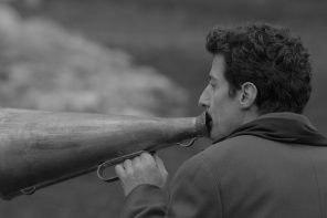 „Dobry wieczór, dobry dzień” – mocny dramat o wolności i lojalności